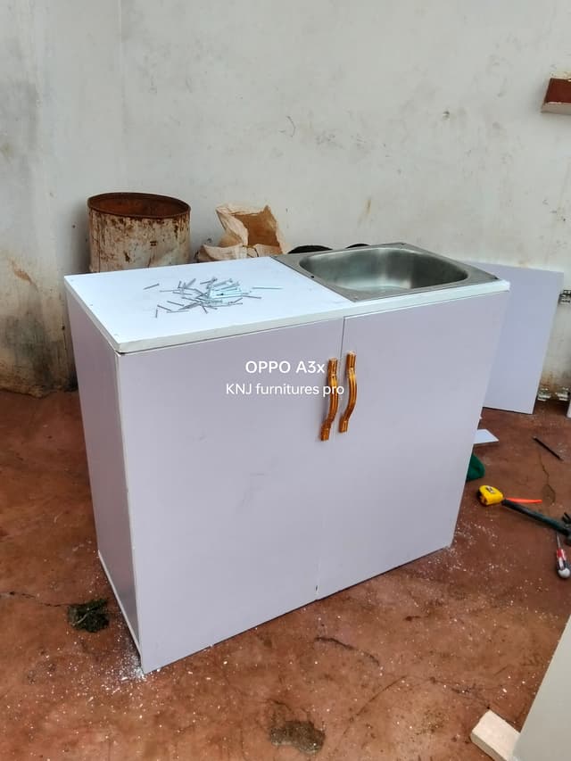 Kitchen sink set up